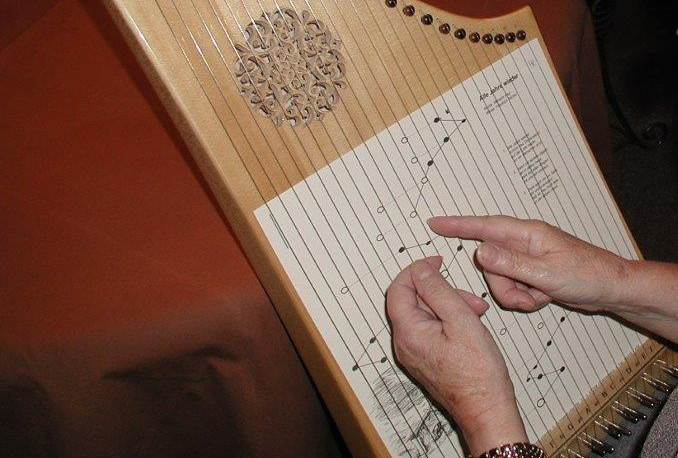 Veeh-Harfe | Haus der Künste